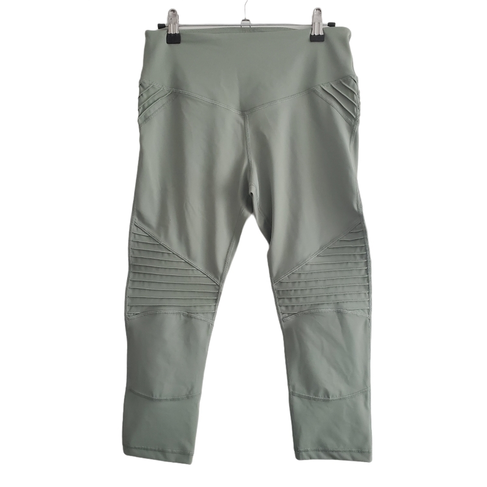 L'urv Moto Style Cropped Sage Green Leggings